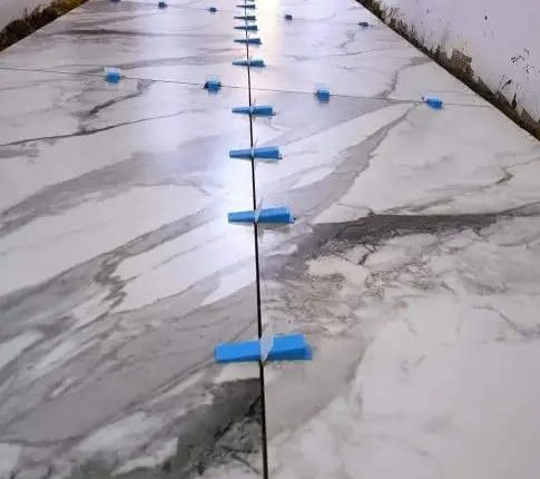 تكسير بلاط وتركيب